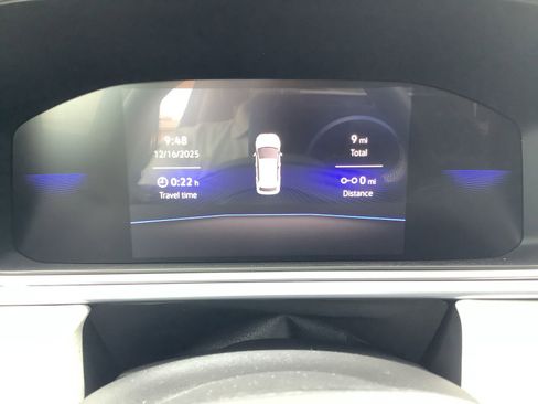 New 2026 Volkswagen Taos SE FWD image 12