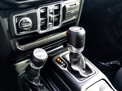 Used 2020 Jeep Wrangler Unlimited Sport image 25