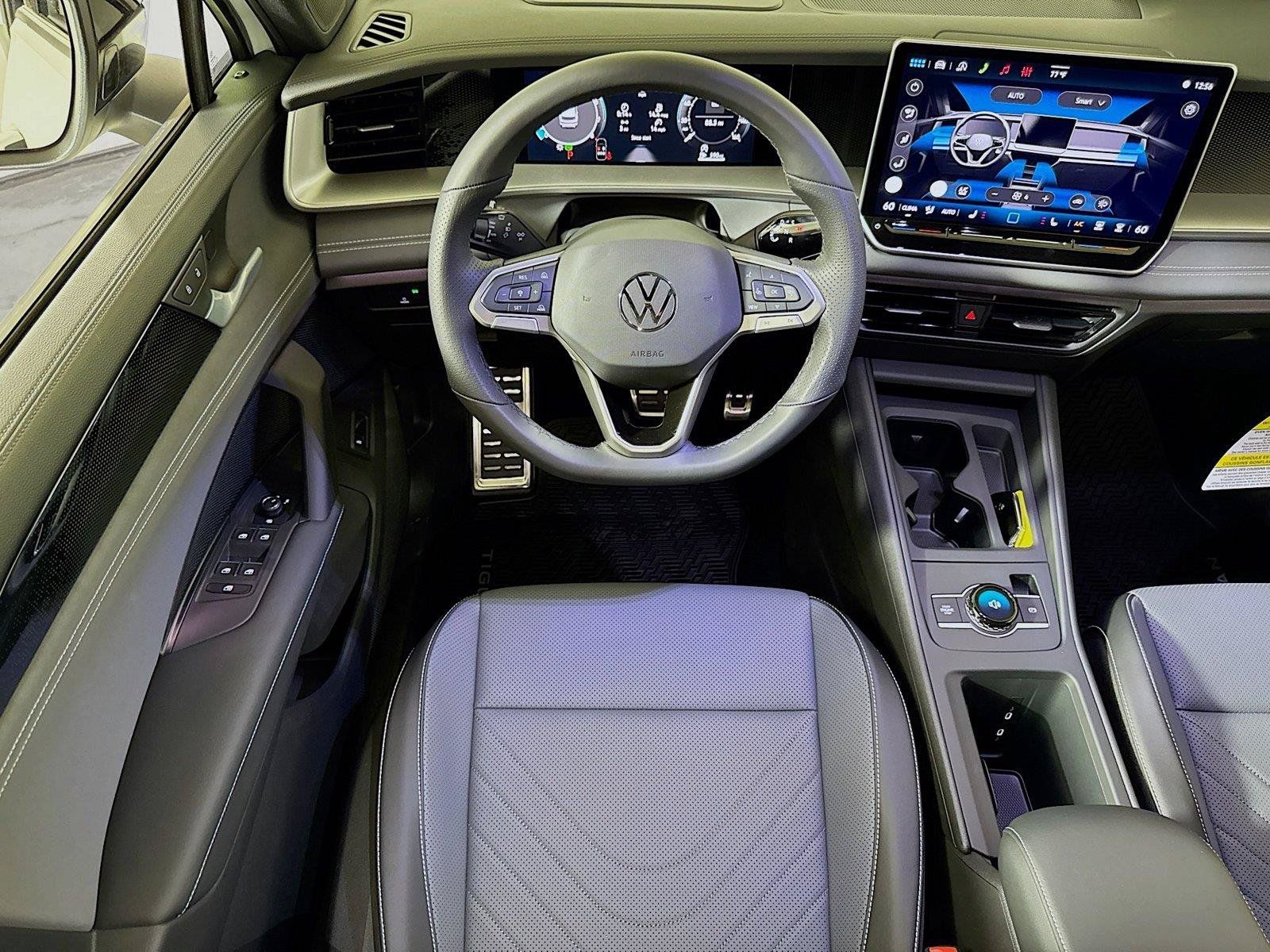New 2026 Volkswagen Tiguan SE R-Line FWD image 14