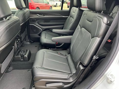 New 2026 Jeep Grand Cherokee L Limited AWD/4WD image 24