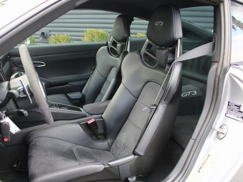 Used 2016 Porsche 911 GT3 image 5