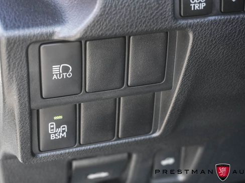 Used 2018 Lexus IS 300 AWD image 41