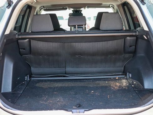Certified 2022 Toyota RAV4 XLE w/ Convenience Package FWD image 27