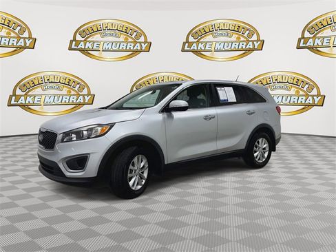 Used 2018 Kia Sorento L image 7