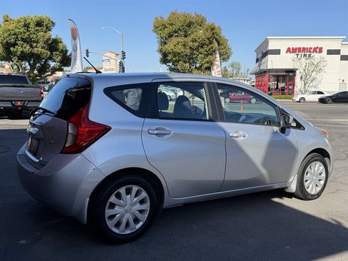Used 2015 Nissan Versa Note SV FWD image 18