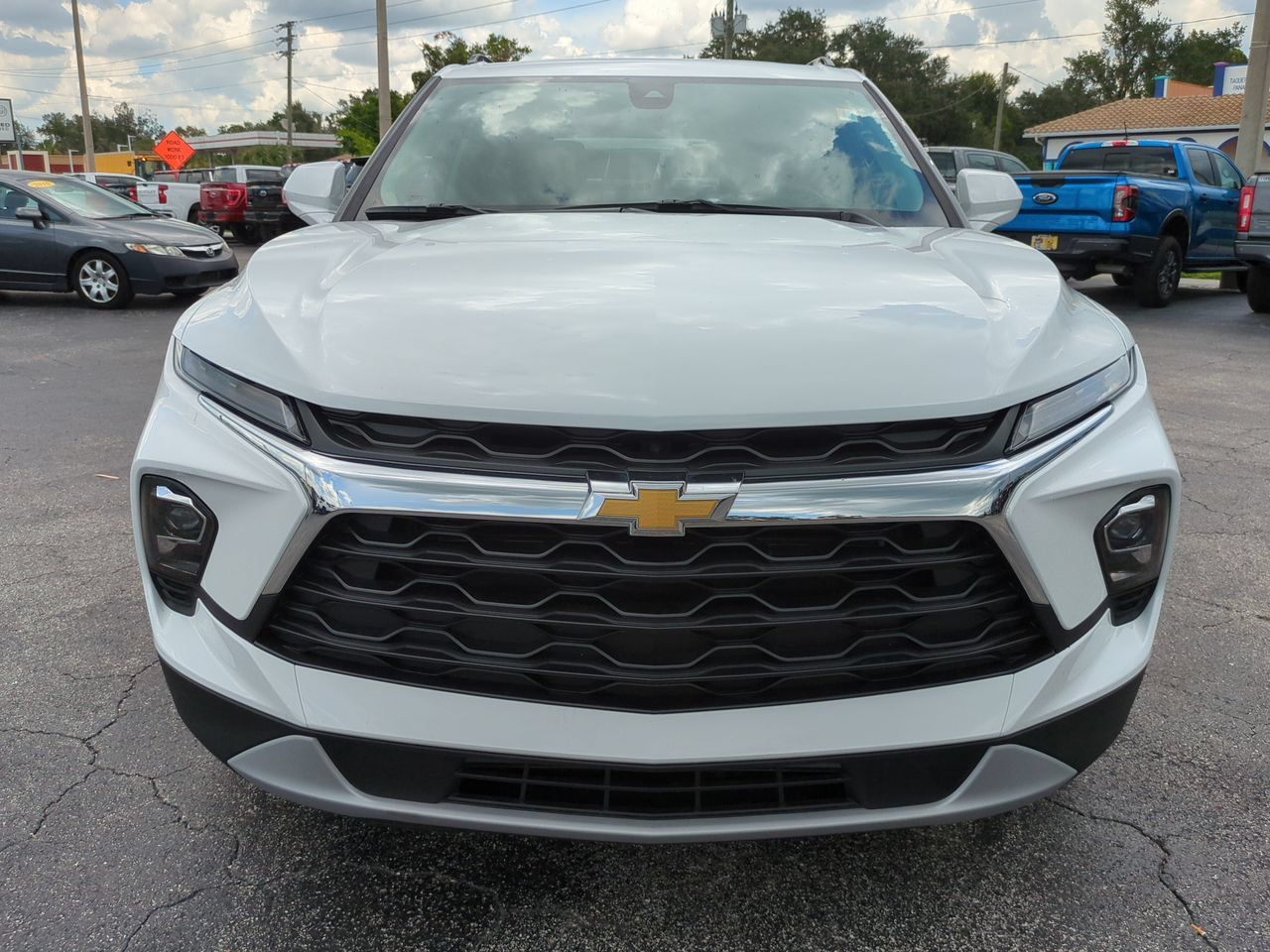 New 2025 Chevrolet Blazer LT w/ Convenience Package FWD image 9
