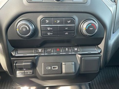 Used 2023 Chevrolet Silverado 2500 Custom w/ Custom Value Package image 33