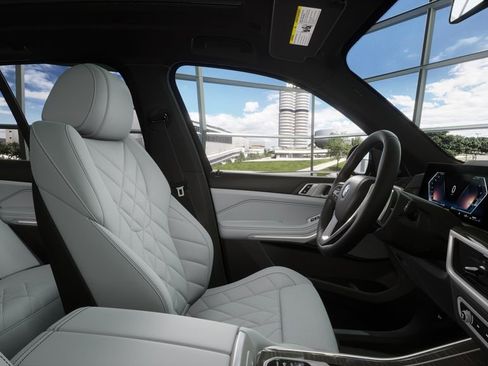 Used 2026 BMW X5 xDrive40i w/ Premium Package image 34