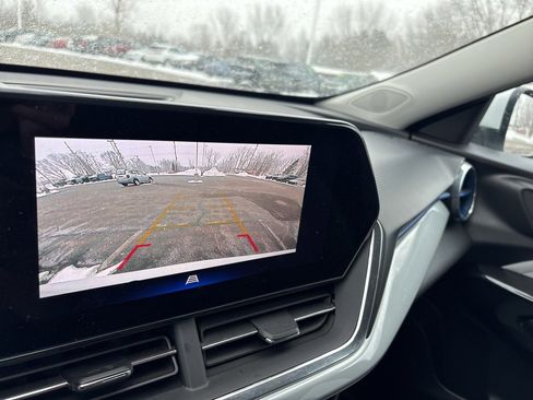 Used 2025 Chevrolet Trax LT w/ LT Convenience Package image 26