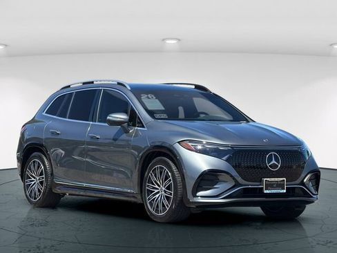 Used 2026 Mercedes-Benz EQS 400 4MATIC SUV image 9