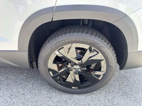 New 2026 Volkswagen Taos SE FWD image 6