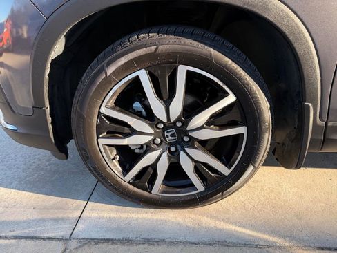 Used 2021 Honda Pilot Touring image 19