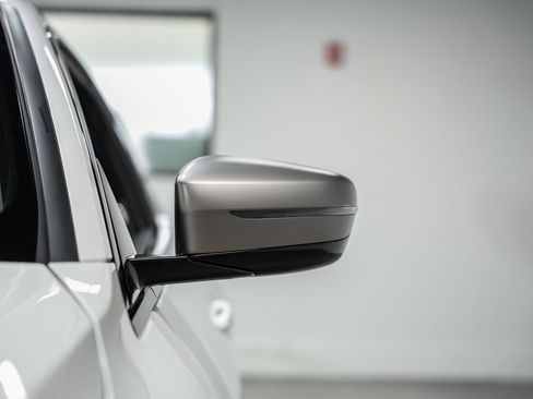 Used 2023 BMW 440i xDrive Coupe w/ Premium Package image 11