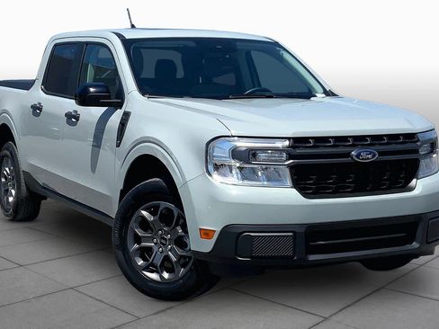 Certified 2024 Ford Maverick XLT w/ XLT Luxury Package FWD image 3