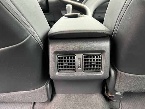 Used 2021 Toyota Camry XLE FWD image 41