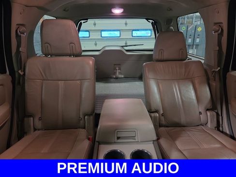 Used 2015 Lincoln Navigator 4WD image 13