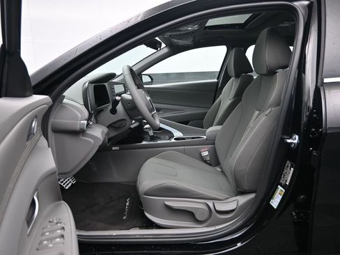 New 2026 Hyundai Elantra SEL Sport Premium FWD image 25