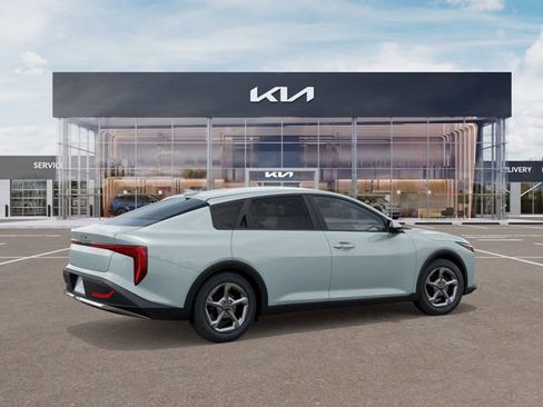 New 2026 Kia K4 FWD image 7