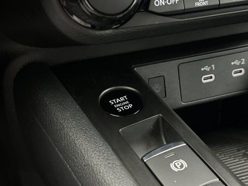 Used 2026 Nissan Kicks SV FWD image 21