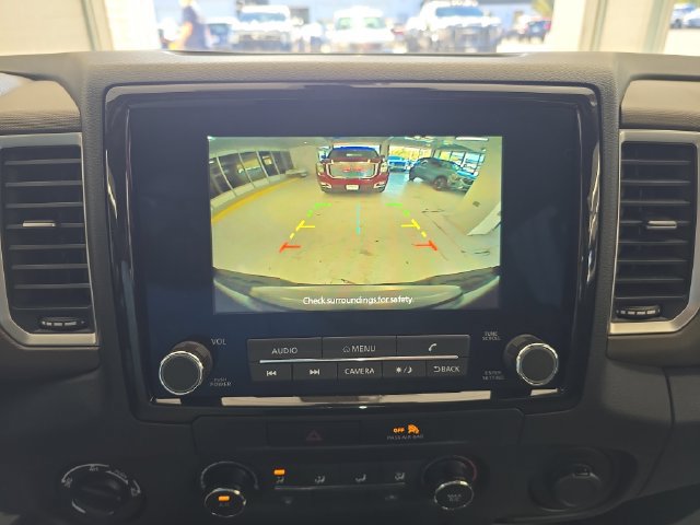 Used 2022 Nissan Frontier SV AWD/4WD image 16