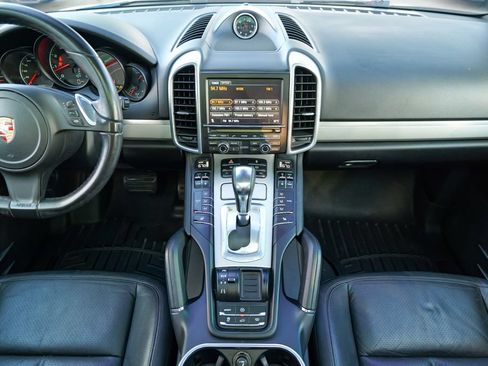 Used 2013 Porsche Cayenne AWD/4WD image 48