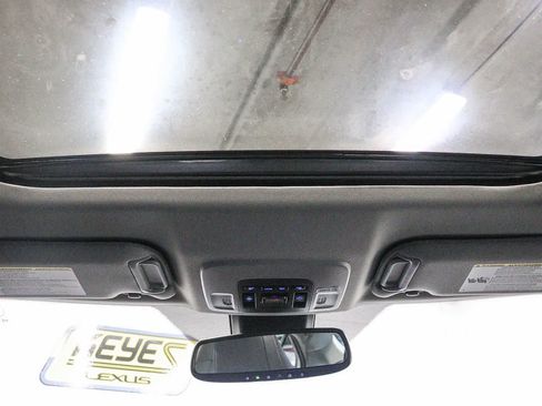 Used 2024 Toyota Camry XSE FWD image 12
