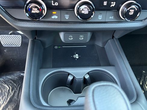 New 2026 Honda HR-V LX image 16