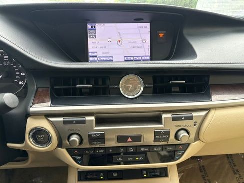 Used 2013 Lexus ES 350 w/ Luxury Pkg FWD image 25