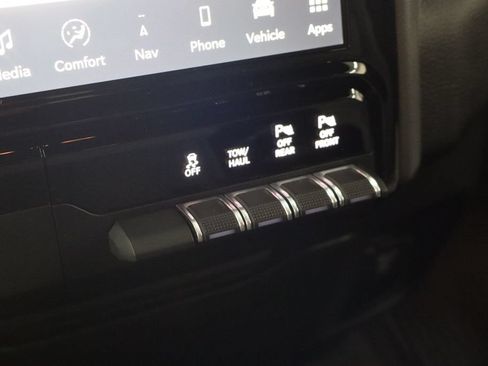 Used 2023 RAM 1500 Big Horn AWD/4WD image 17