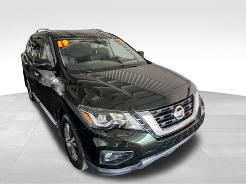Used 2019 Nissan Pathfinder SL AWD/4WD image 7
