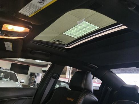 Used 2017 Dodge Charger R/T image 22