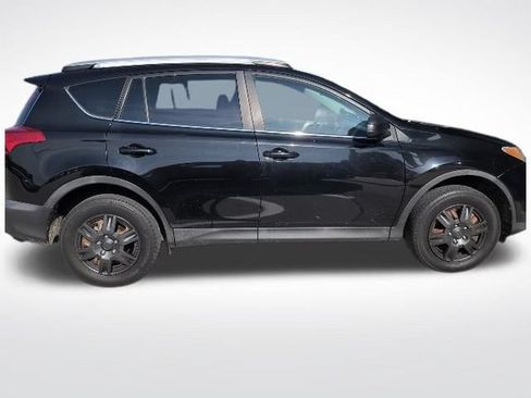 Used 2015 Toyota RAV4 LE AWD/4WD image 10