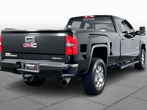 Used 2019 GMC Sierra 3500 Denali w/ Duramax Plus Package image 13
