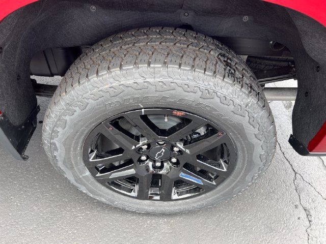 Certified 2026 Chevrolet Silverado 1500 RST w/ Dark Appearance Package AWD/4WD image 27