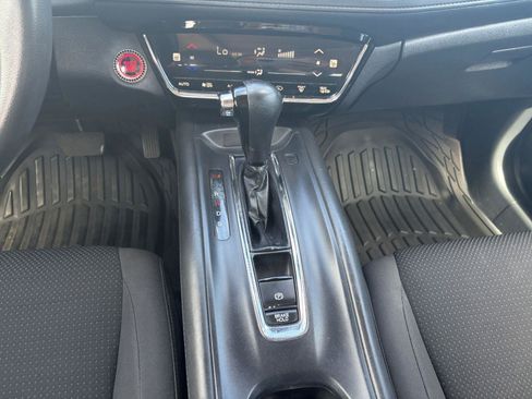 Used 2021 Honda HR-V EX image 19