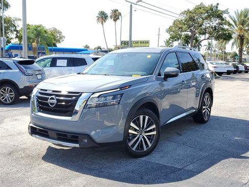 Used 2022 Nissan Pathfinder Platinum w/ Cargo Package AWD/4WD image 61