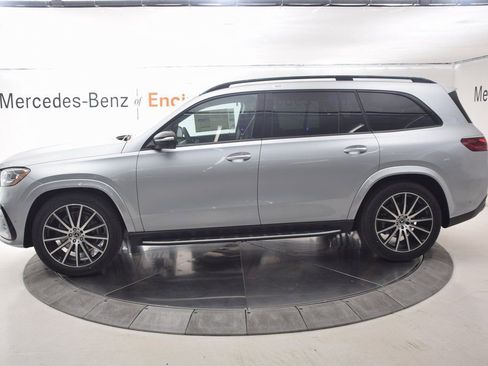 New 2026 Mercedes-Benz GLS 450 4MATIC image 3