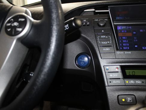 Used 2013 Toyota Prius Three FWD image 16