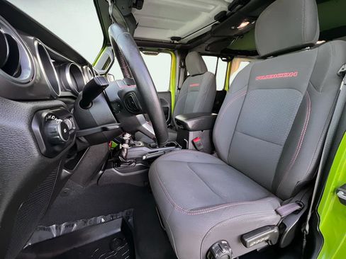 Used 2018 Jeep Wrangler Unlimited Rubicon AWD/4WD image 17