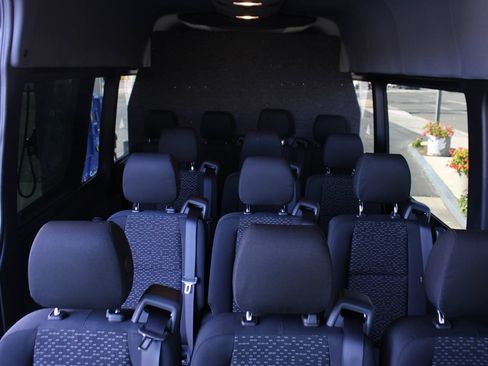 Used 2019 Mercedes-Benz Sprinter 2500 image 17
