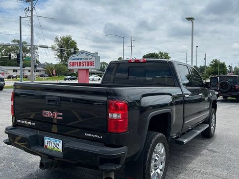 Used 2016 GMC Sierra 2500 Denali w/ Duramax Plus Package AWD/4WD image 6
