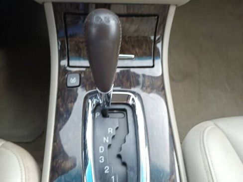 Used 2010 Cadillac DTS FWD image 11