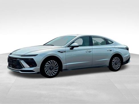 New 2025 Hyundai Sonata SEL image 2