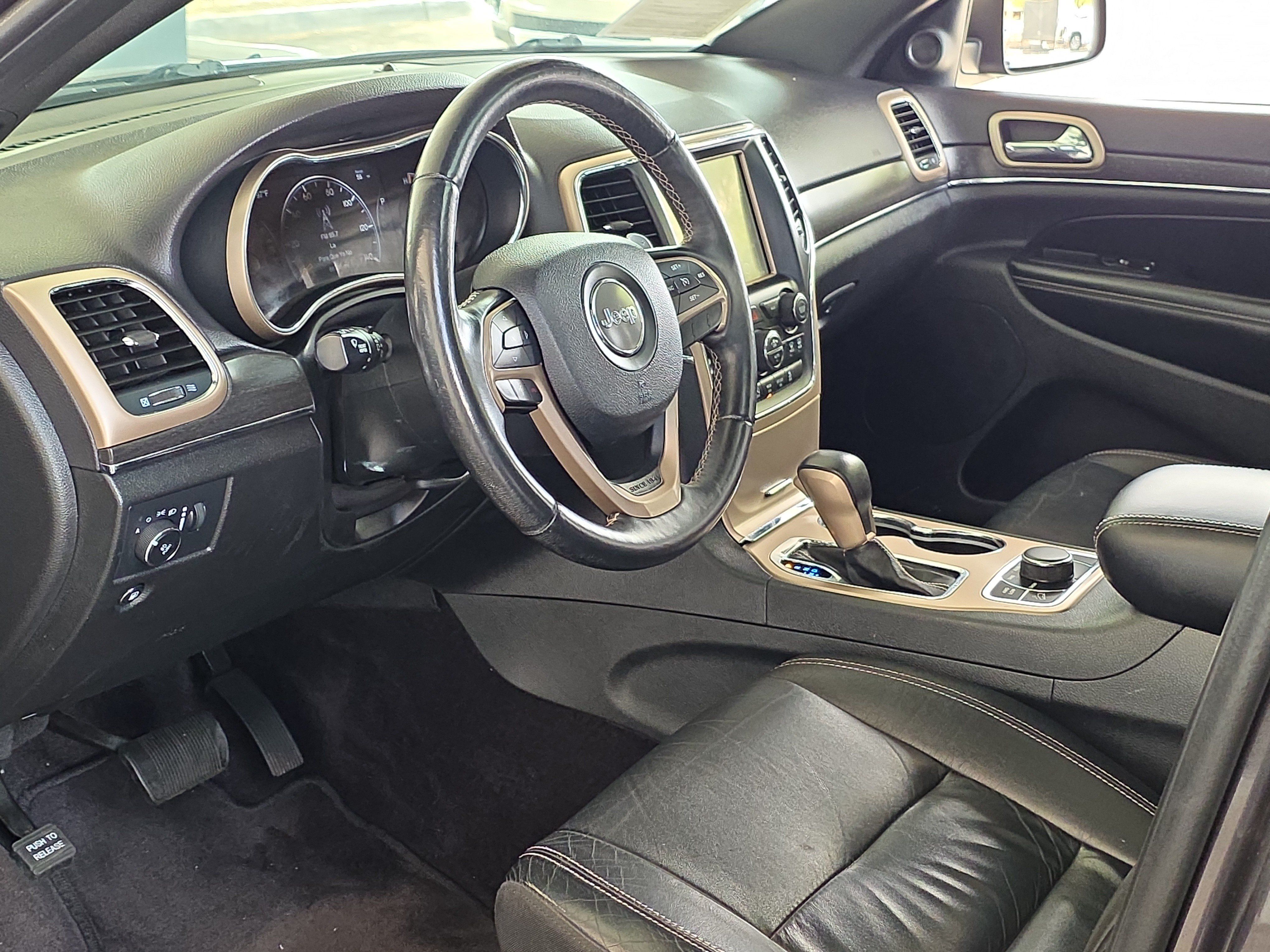 Used 2017 Jeep Grand Cherokee Limited AWD/4WD image 10