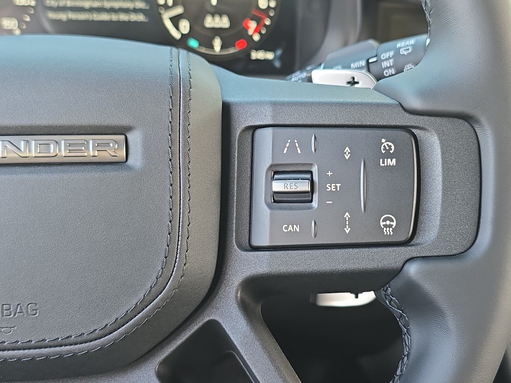 New 2026 Land Rover Defender 90 V8 AWD/4WD image 18