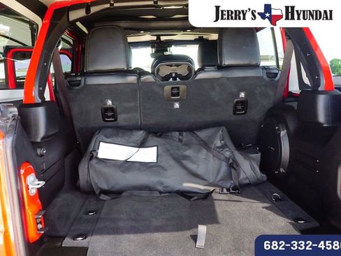 Used 2025 Jeep Wrangler Unlimited Rubicon AWD/4WD image 22