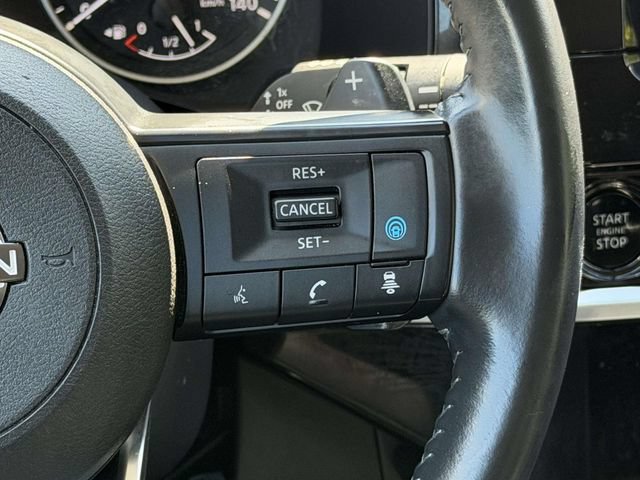 Used 2025 Nissan Pathfinder SV FWD image 23