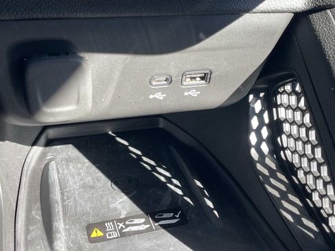 Used 2025 Chevrolet TrailBlazer LT w/ Convenience Package image 22