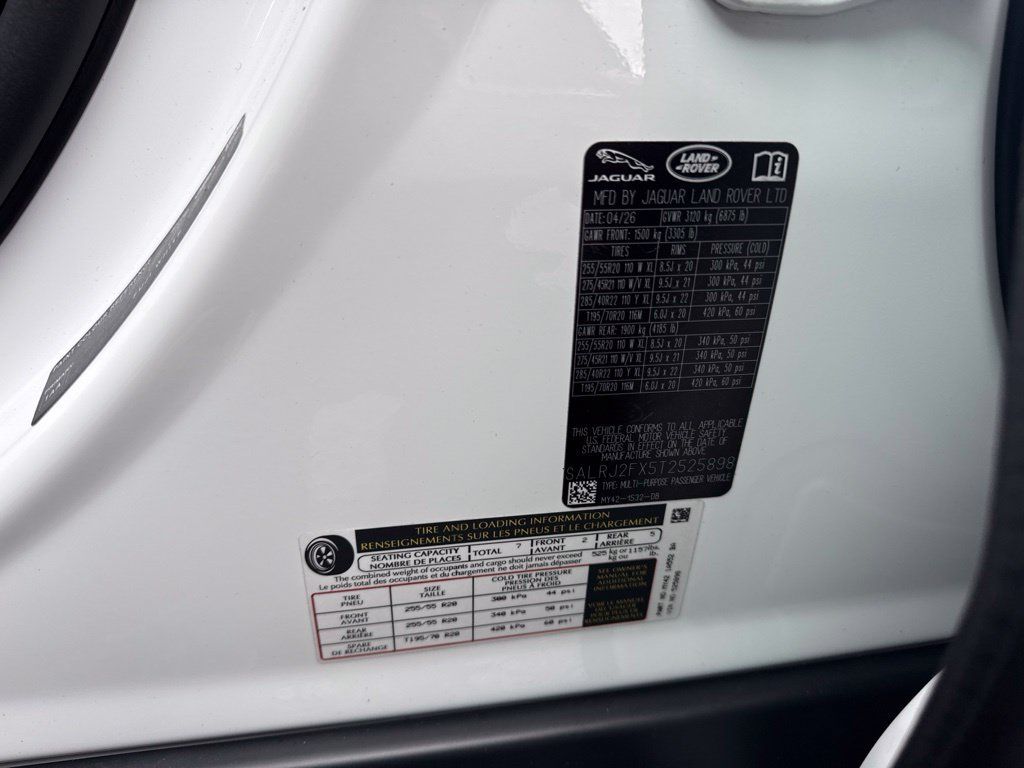New 2026 Land Rover Discovery S AWD/4WD image 30