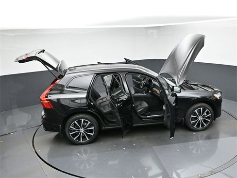 Used 2024 Volvo XC60 B5 Plus w/ Climate Package image 46